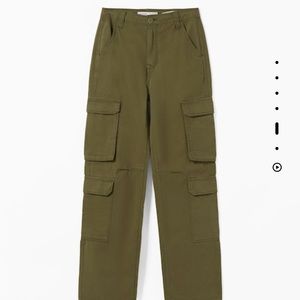 Bershka Multi-Pocket Cargo Pants (BRAND NEW)
